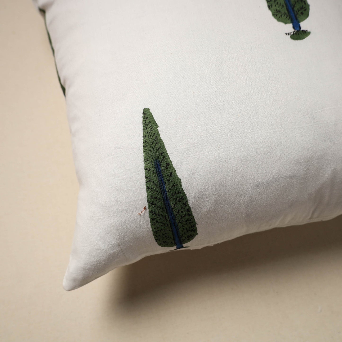 Cotton sanganeri cushion cover (16 x 16 in) 75 - handcrafted