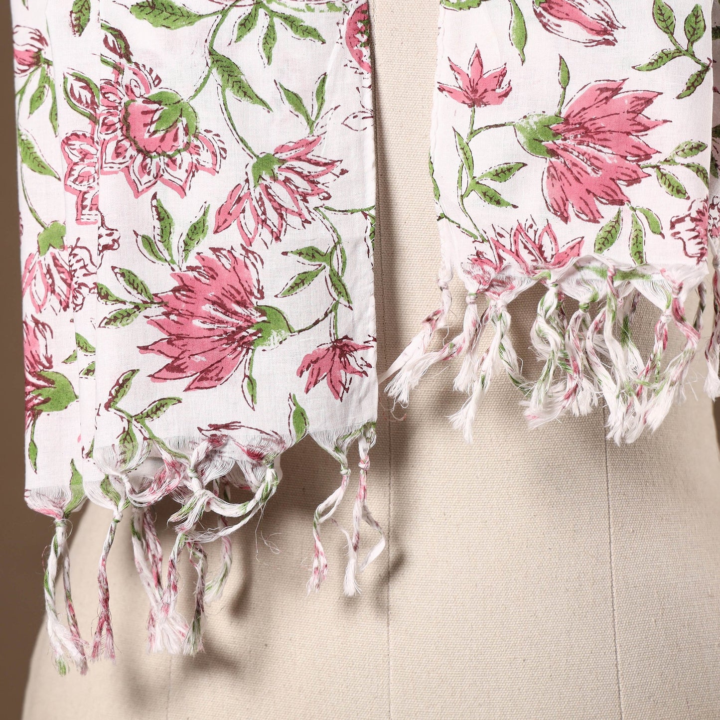 White - cotton sanganeri stole with tassels 05 - handcrafted