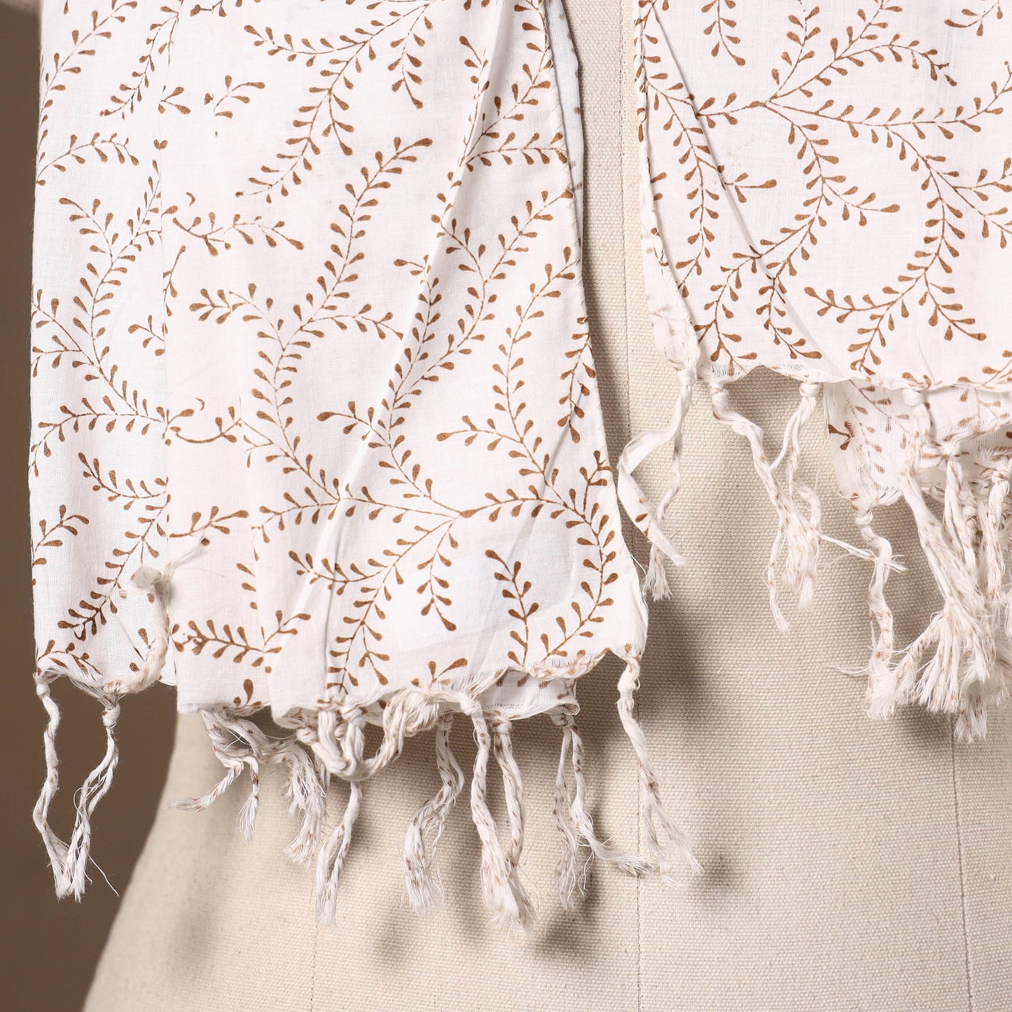 White - cotton sanganeri stole with tassels 08 - handcrafted