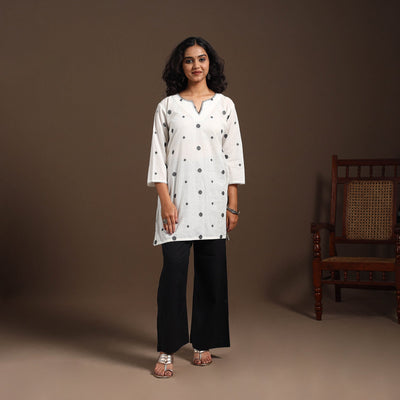 White - cotton short jacquard kurta with hand embroidery 05