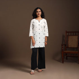 White - cotton short jacquard kurta with hand embroidery 05