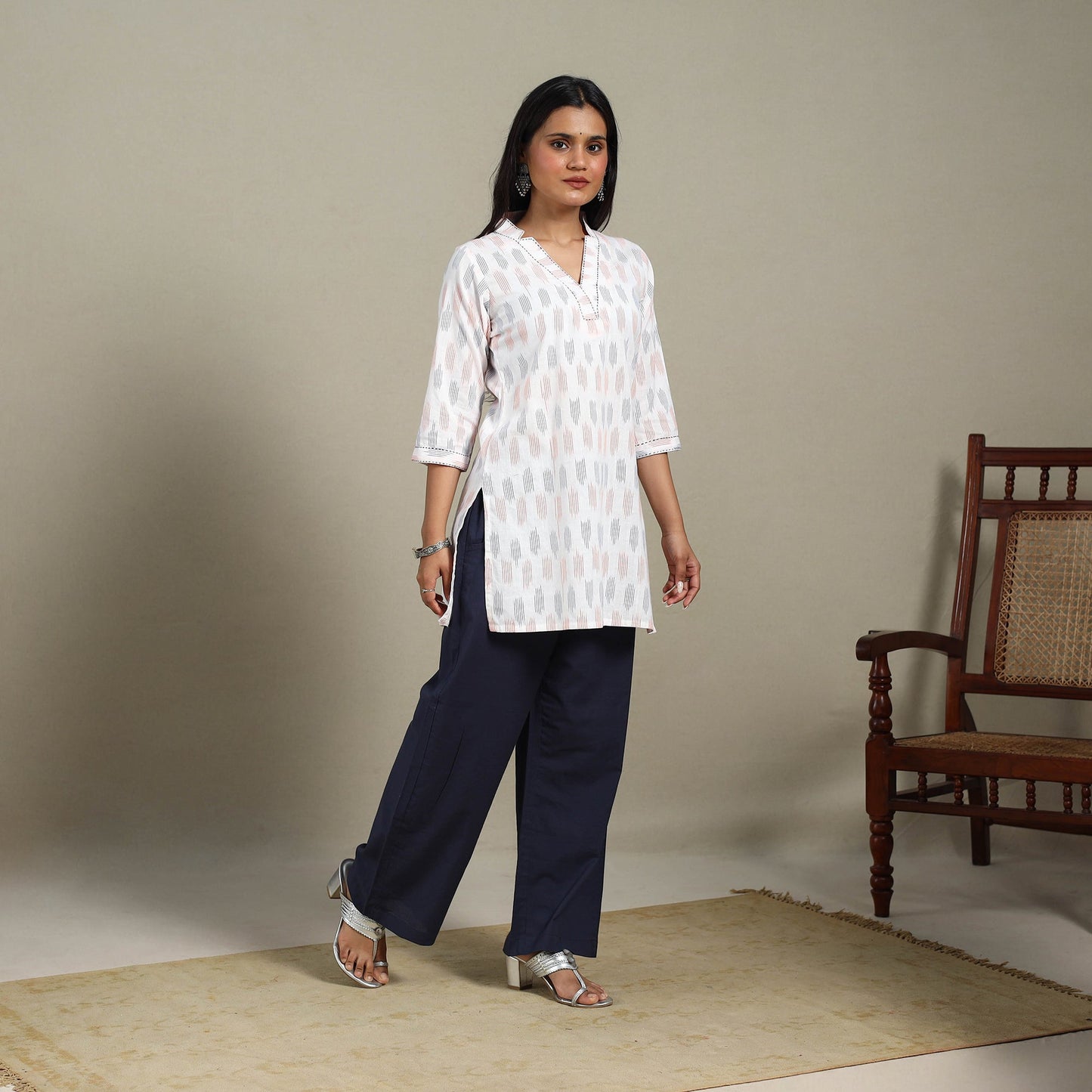 White - cotton short pochampally ikat kurta with embroidery
