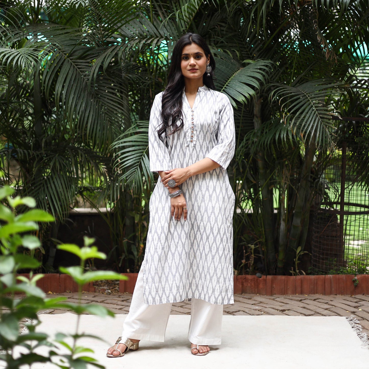 White Cotton Straight Pochampally Ikat Kurta for women