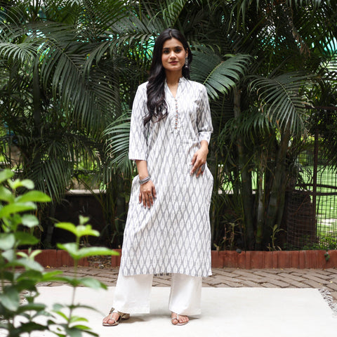 White Cotton Straight Pochampally Ikat Kurta for women