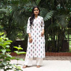White - cotton straight pochampally ikat kurta 14