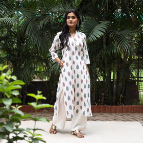 White - cotton straight pochampally ikat kurta 14