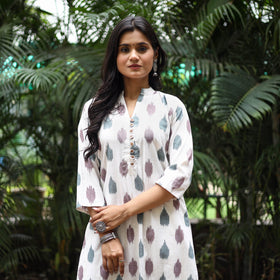 White - cotton straight pochampally ikat kurta 14
