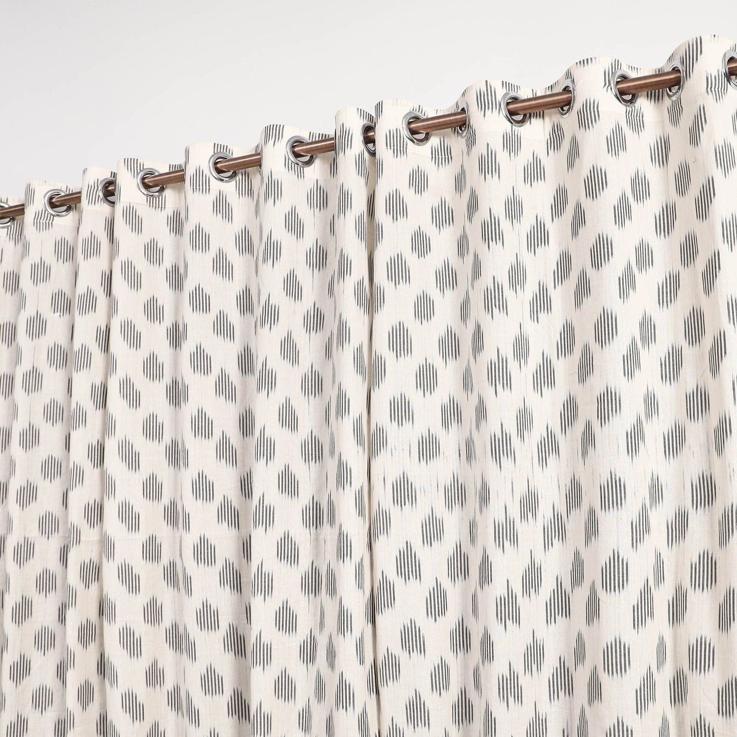White - cotton window pochampally ikat curtain (5 x 3 feet)