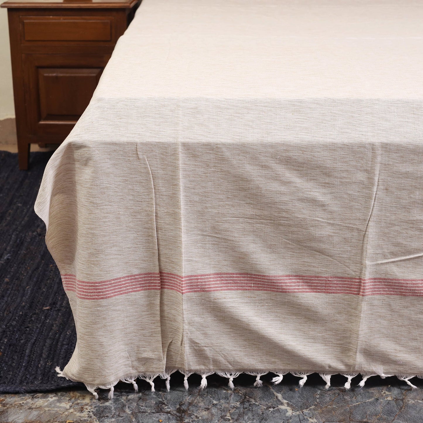 White - double handloom cotton bed sheet (108 x 90 in) 15