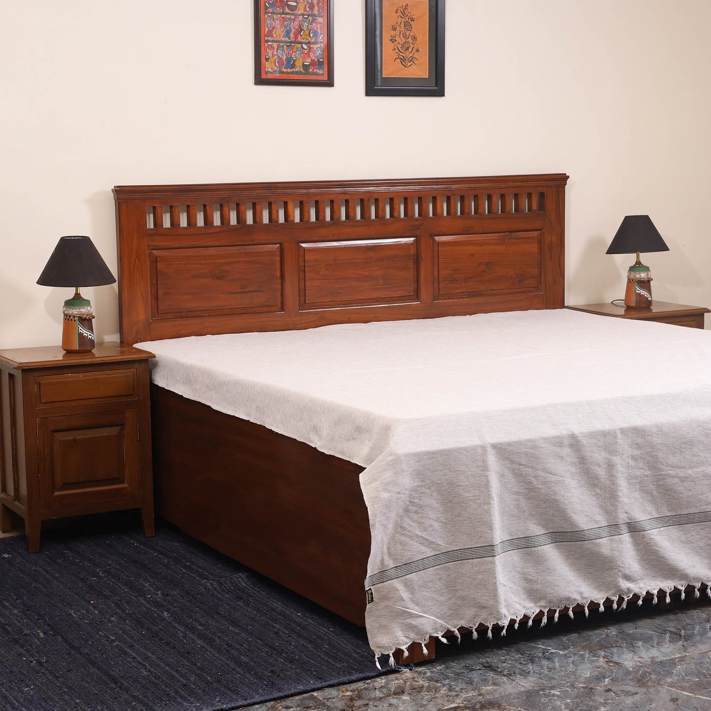 White - double handloom cotton bed sheet (108 x 90 in) 25