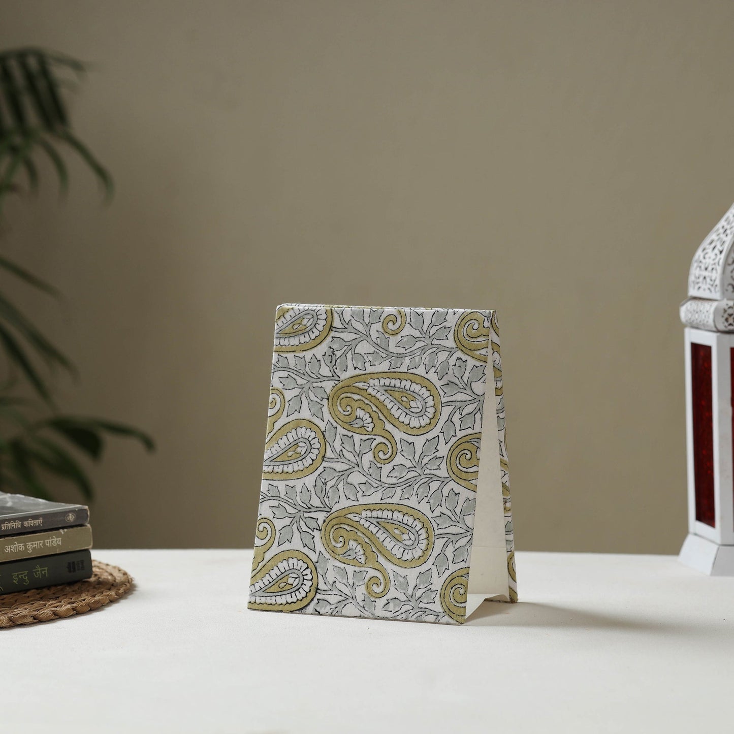 White - fabric embellished handmade photo frame (8 x 6 in)