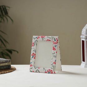 White - fabric embellished handmade photo frame (8 x 6 in)