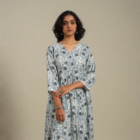 White Flared Cotton Jaipur Print Kurta Set (Set of 2)