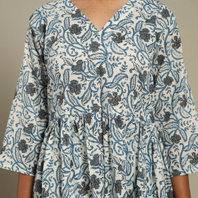 White Flared Cotton Jaipur Print Kurta Set (Set of 2)