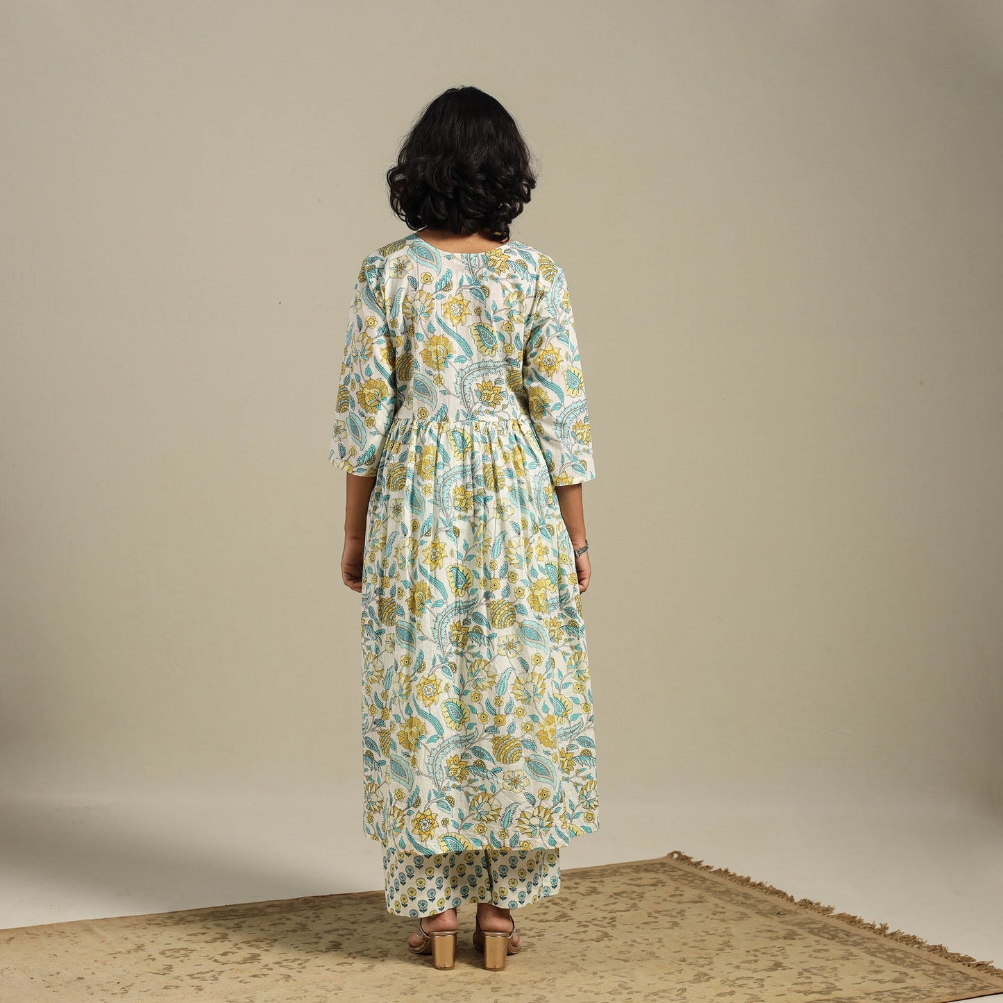 White Flared Cotton Jaipur Print Kurta Set (Set of 2)