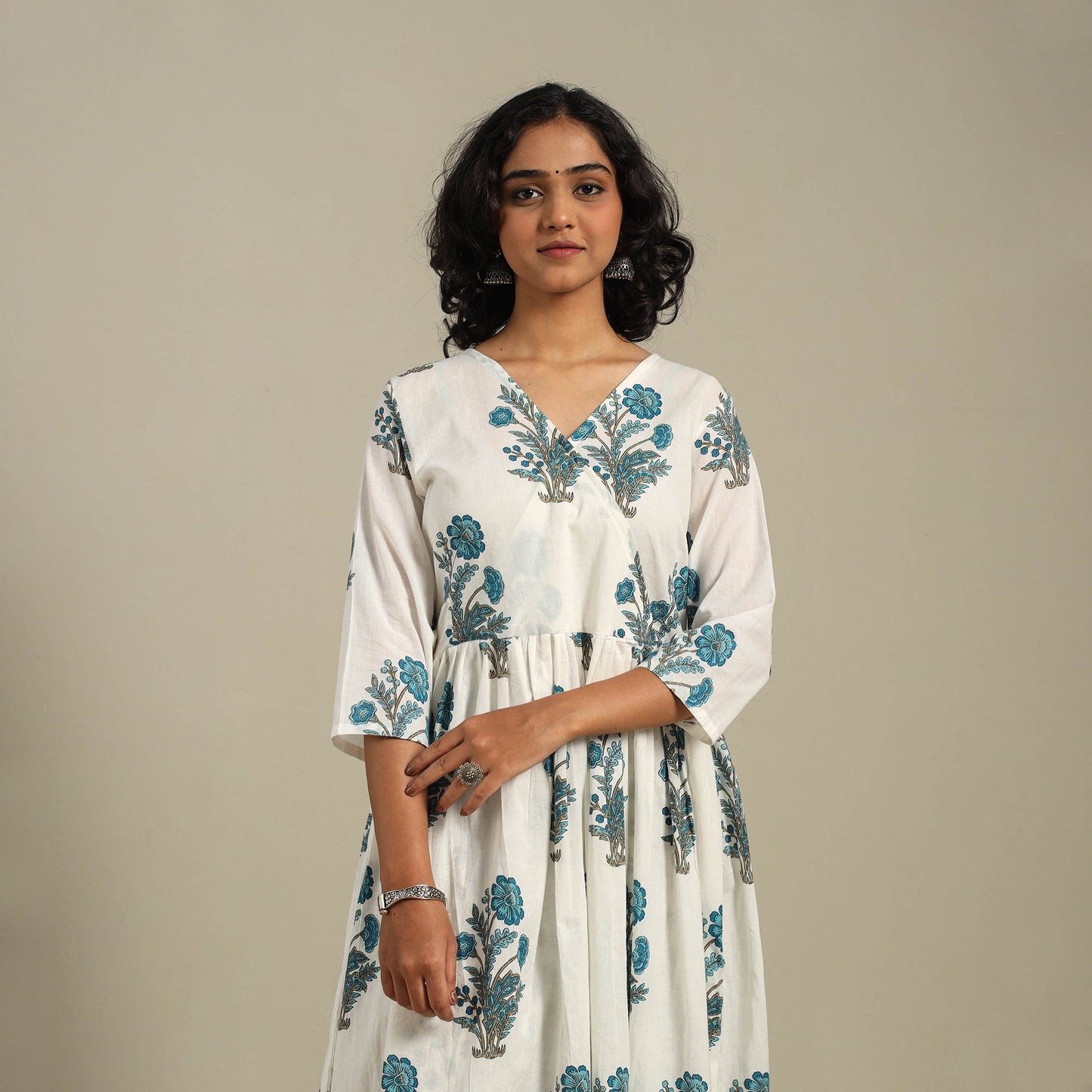 White - flared cotton jaipur kurta set (set of 2) 08