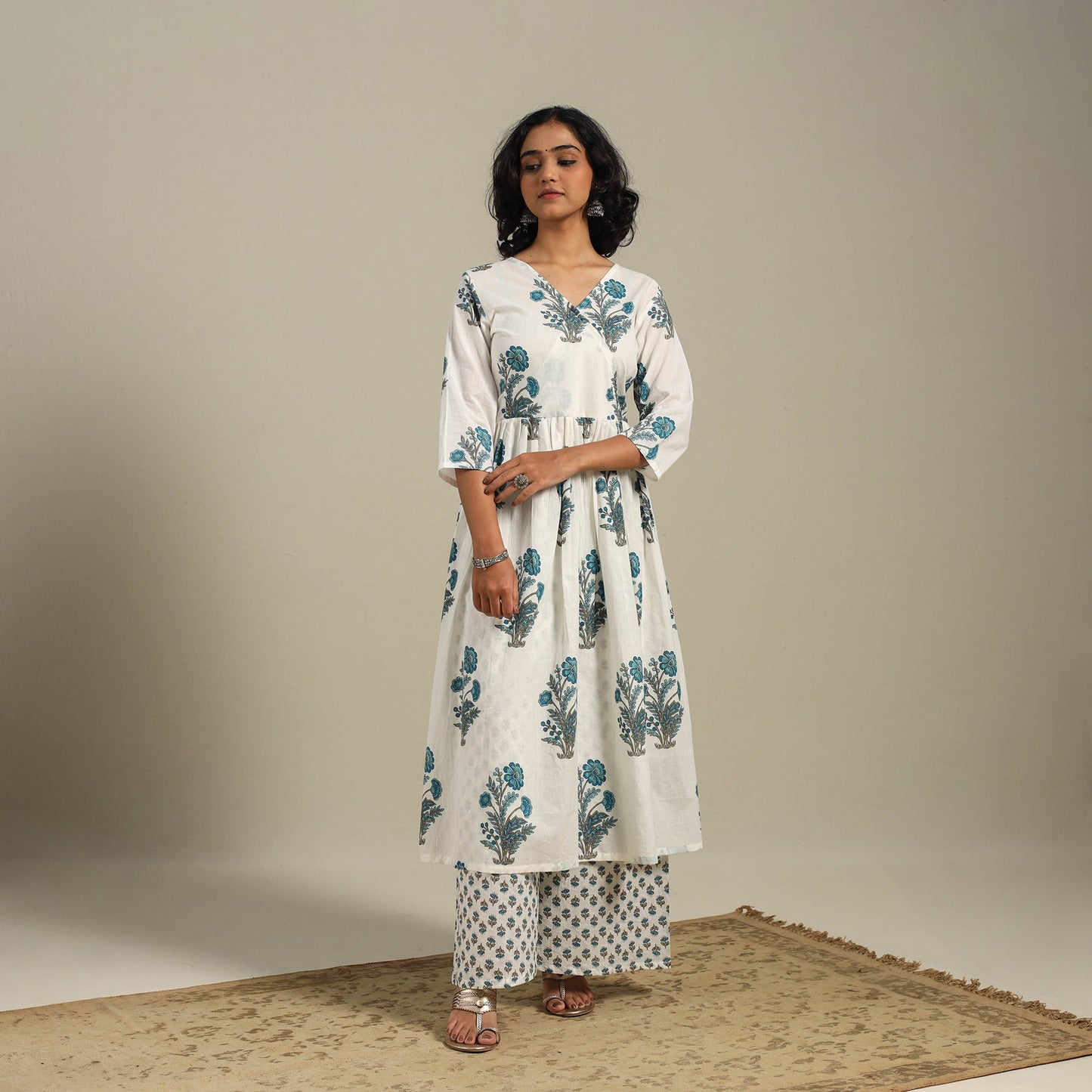 White - flared cotton jaipur kurta set (set of 2) 08