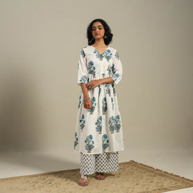 White - flared cotton jaipur kurta set (set of 2) 08