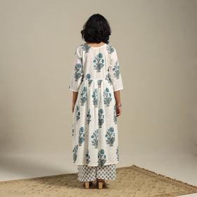 White - flared cotton jaipur kurta set (set of 2) 08