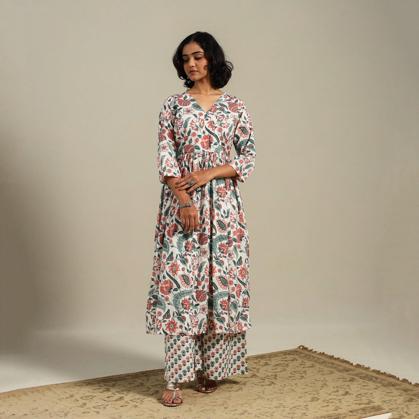 White Flared Cotton Jaipur Print Kurta Set (Set of 2)