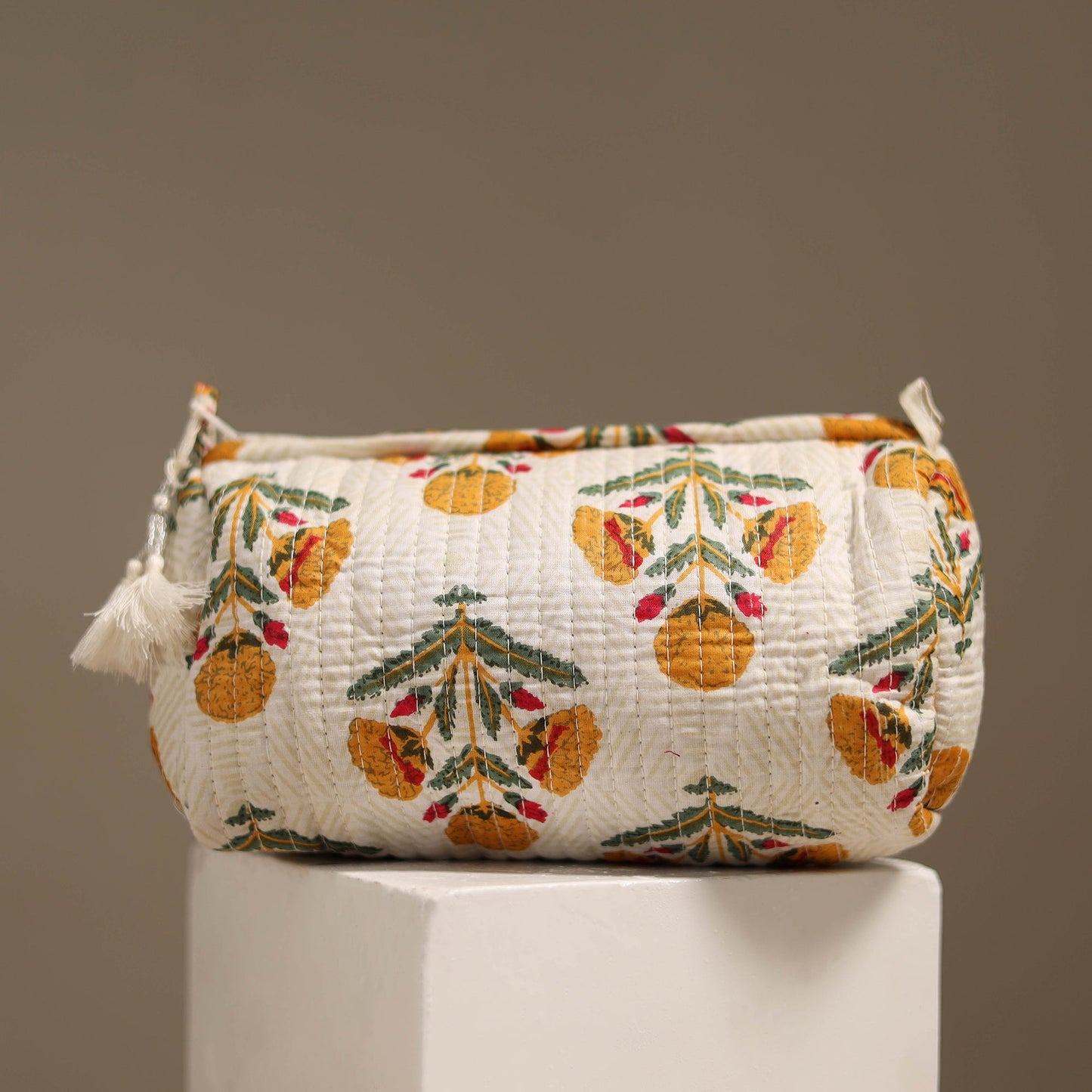 White - floral hand quilted toiletry bags (set of 3) 19