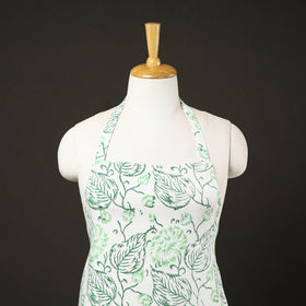 White - floral sanganeri cotton apron with pocket 04