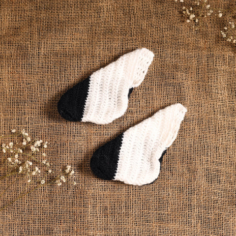 White - hand knitted woollen socks for kids (6-12 months)