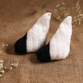 White - hand knitted woollen socks for kids (6-12 months)