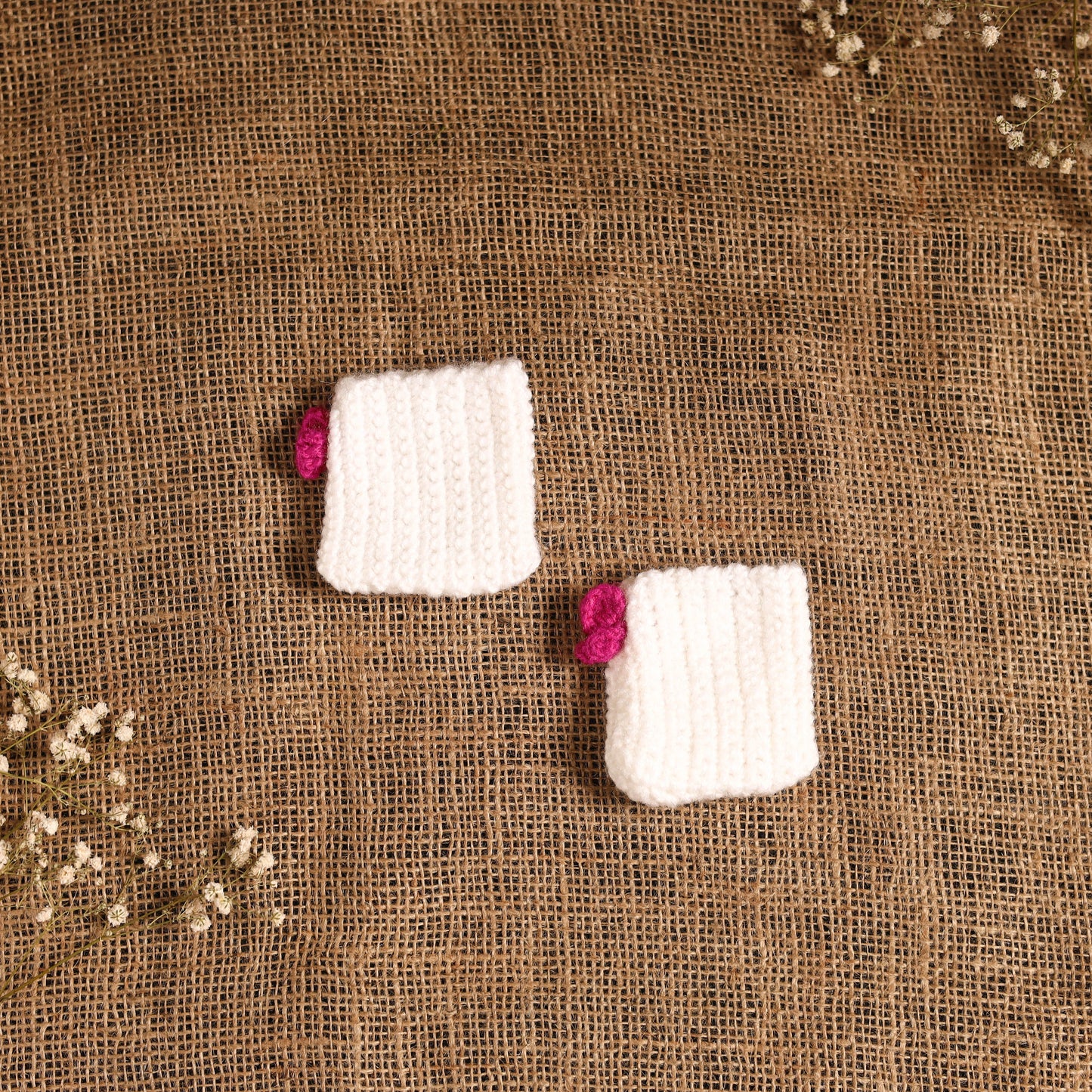 White - hand knitted woollen socks for kids (6-12 months)