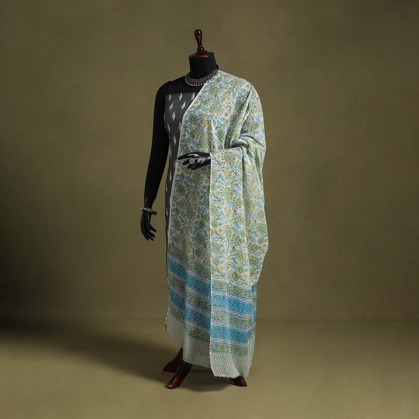 White - hand mul cotton sanganeri dupatta 23 - handcrafted