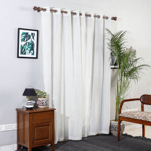 White - hand printed cotton door curtain (7 x 3.5 feet)