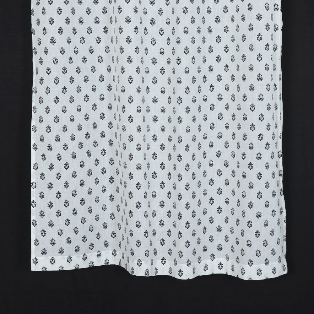 White - hand printed cotton window curtain (5 x 3.5 feet)
