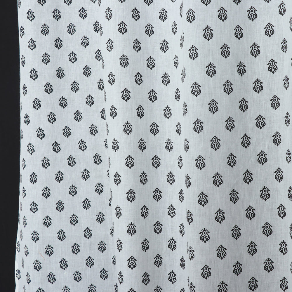 White - hand printed cotton window curtain (5 x 3.5 feet)