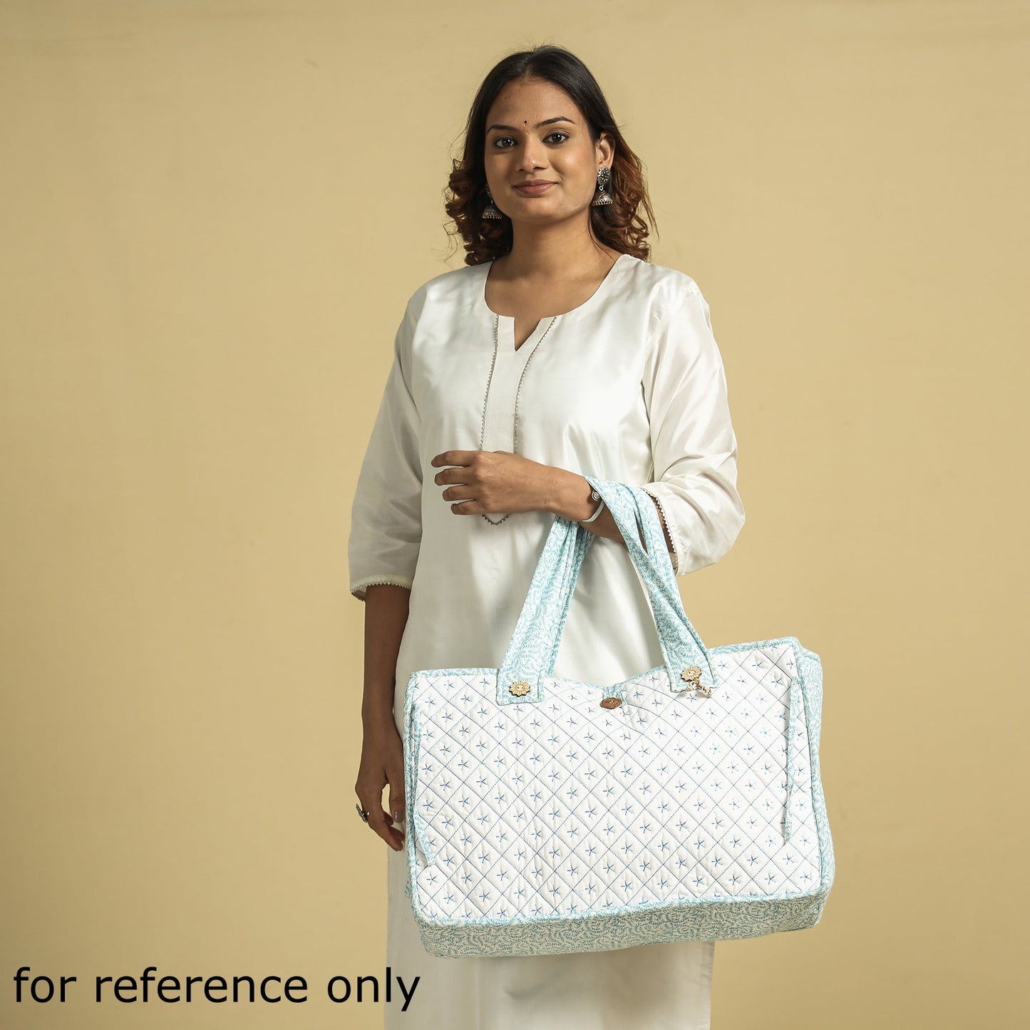 Buy Handcrafted Embroidered Sanganeri Quilted Cotton Tote Bag Online at iTokri.com