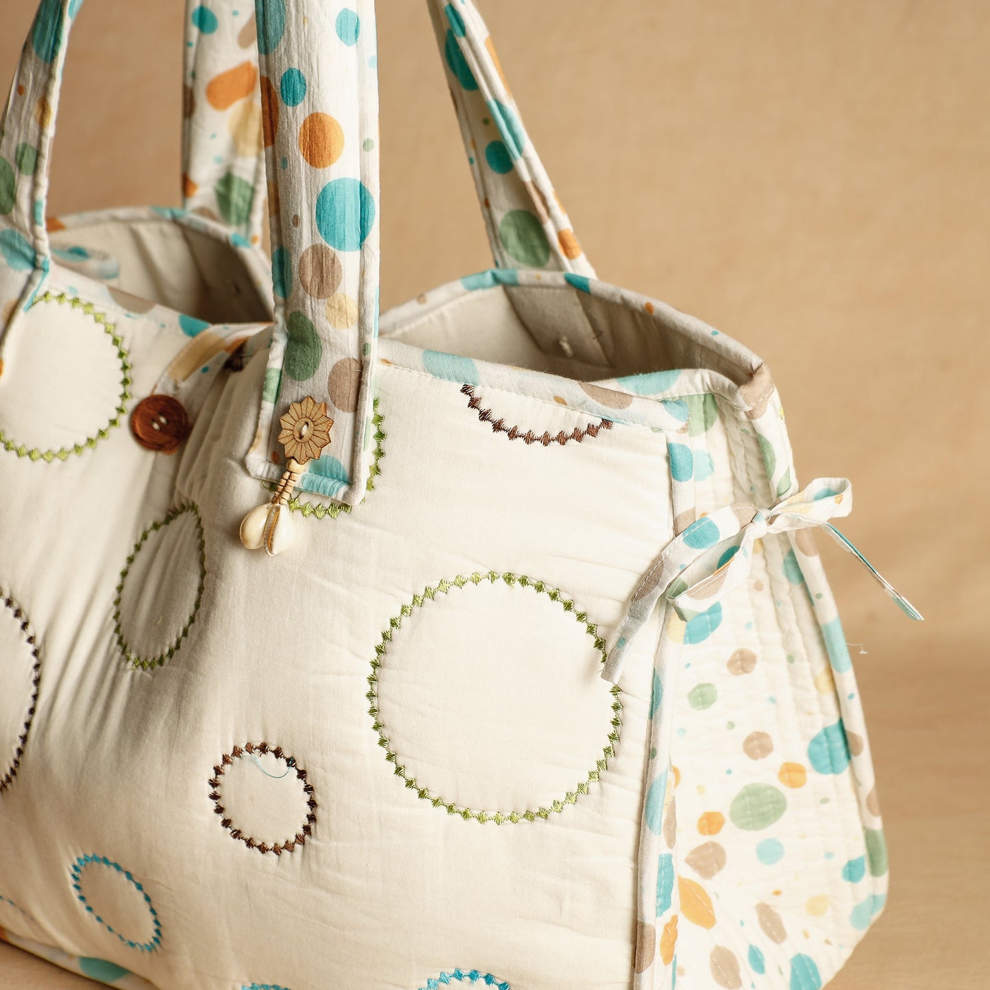 Buy Handcrafted Embroidered Sanganeri Quilted Cotton Tote Bag Online at iTokri.com