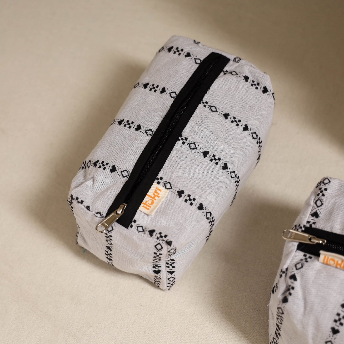 Handcrafted fabric toiletry bags (set of 3) 06