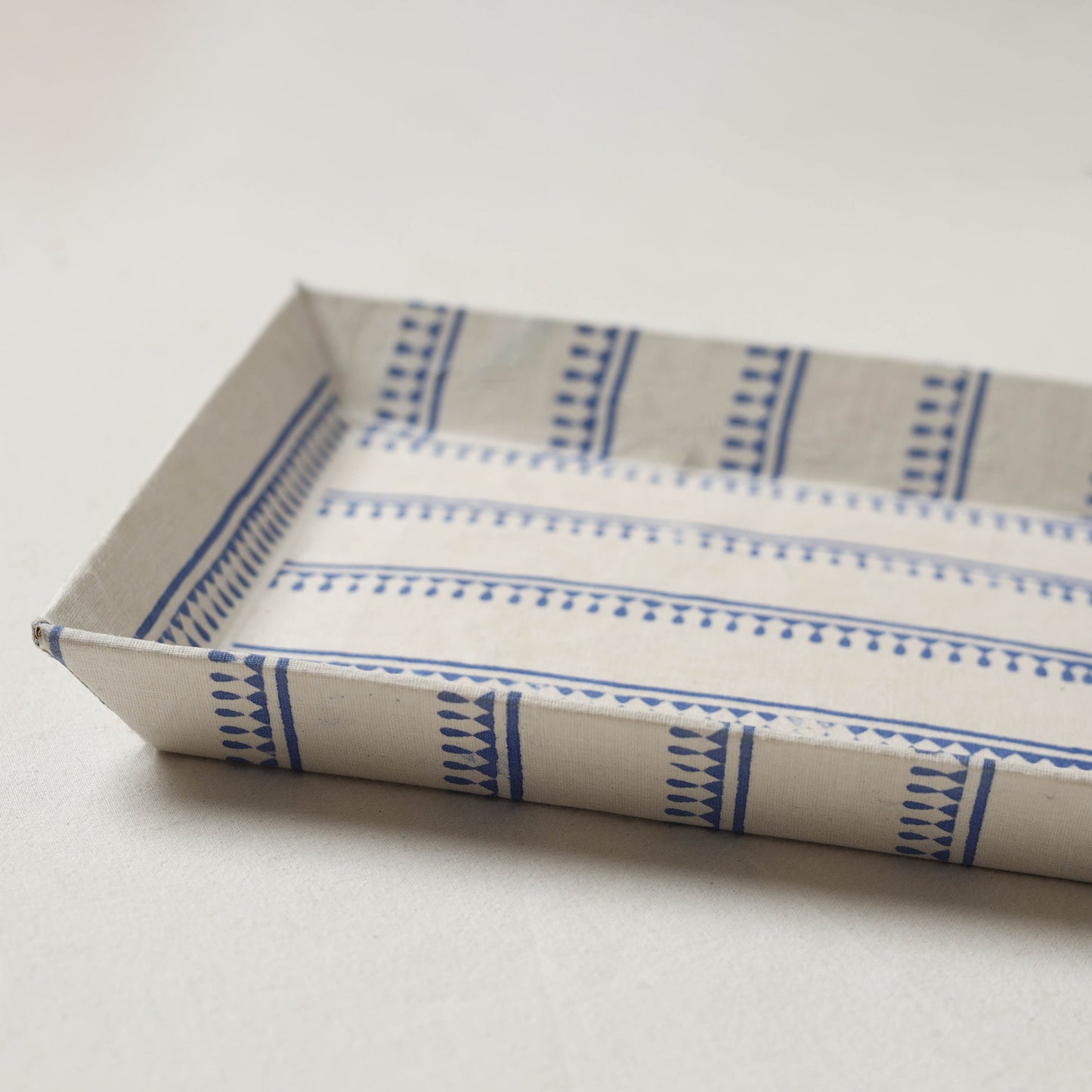 White - handcrafted fabric valet tray (9 x 7 in) 03