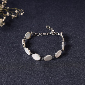 Buy Handcrafted Midnapore Seashell Bracelet (Adjustable) Online at iTokri.com 