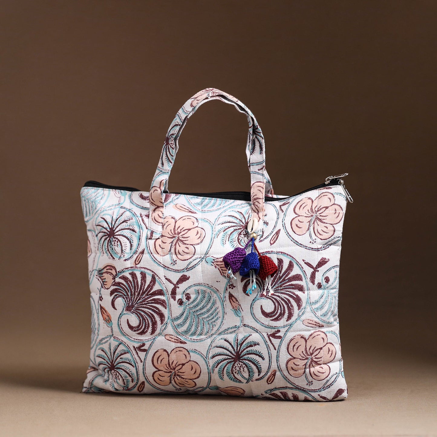 White Handcrafted Quilted Cotton Hand Bag 40