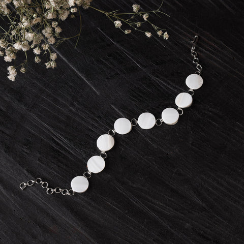 White - handcrafted seashell bracelet (adjustable) 35