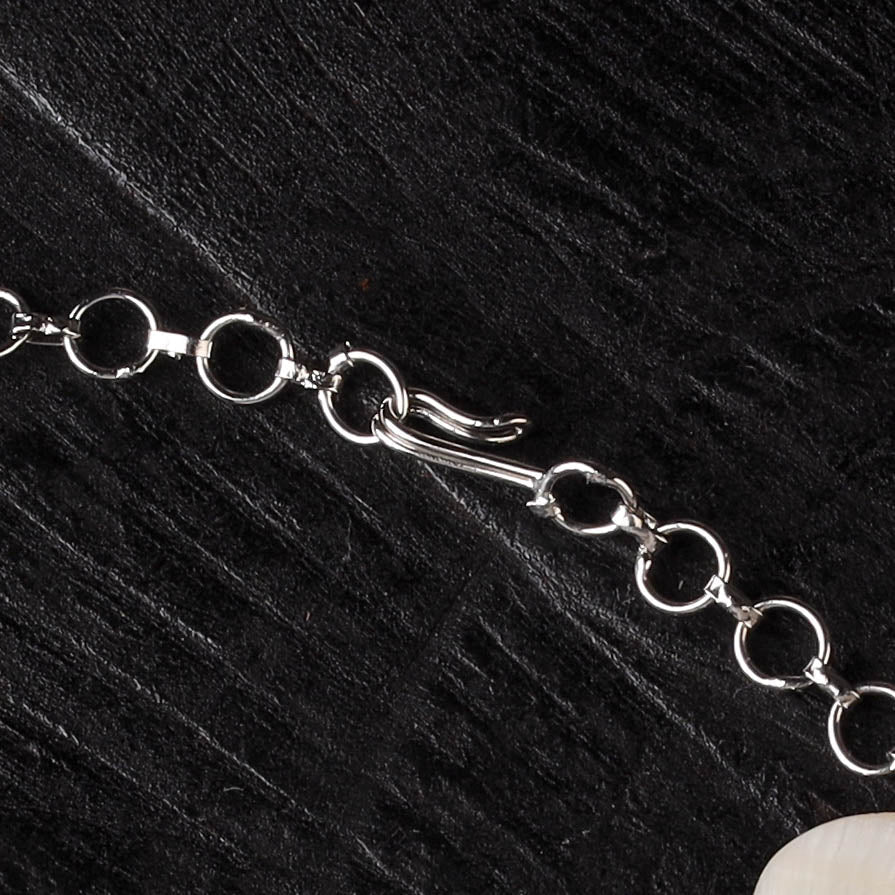 White - handcrafted seashell bracelet (adjustable) 36