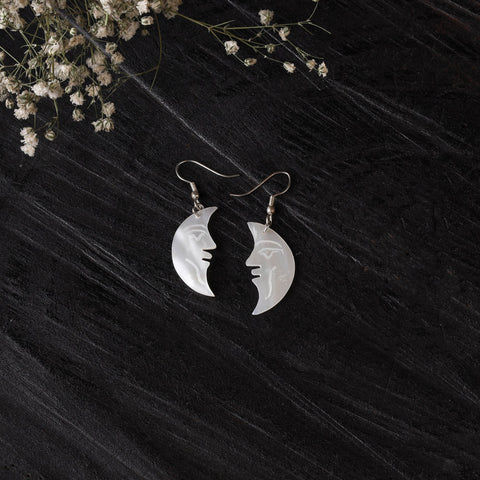 White - handcrafted seashell earrings 57