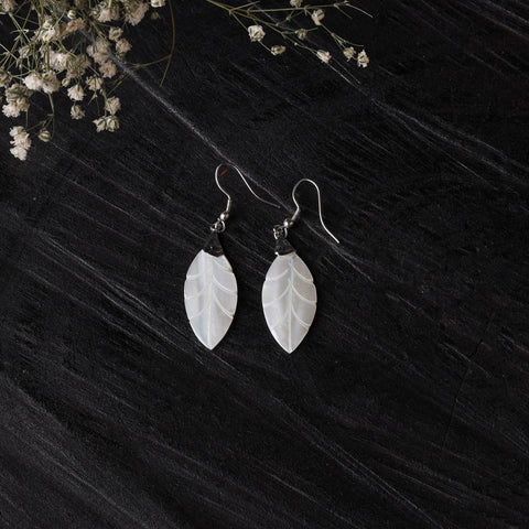 White - handcrafted seashell earrings 59