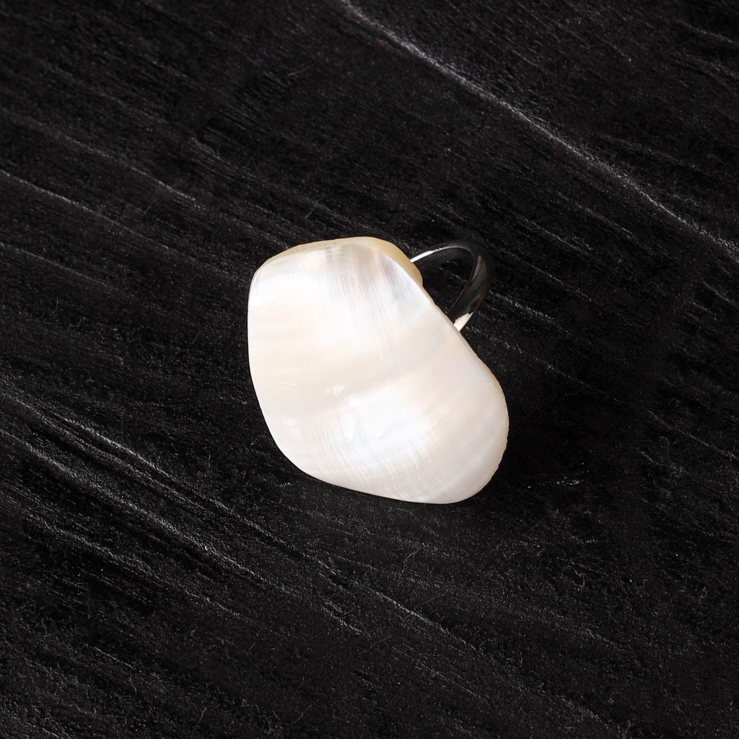 White - handcrafted seashell ring (adjustable) 20