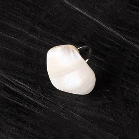 White - handcrafted seashell ring (adjustable) 20