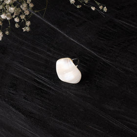 White - handcrafted seashell ring (adjustable) 20