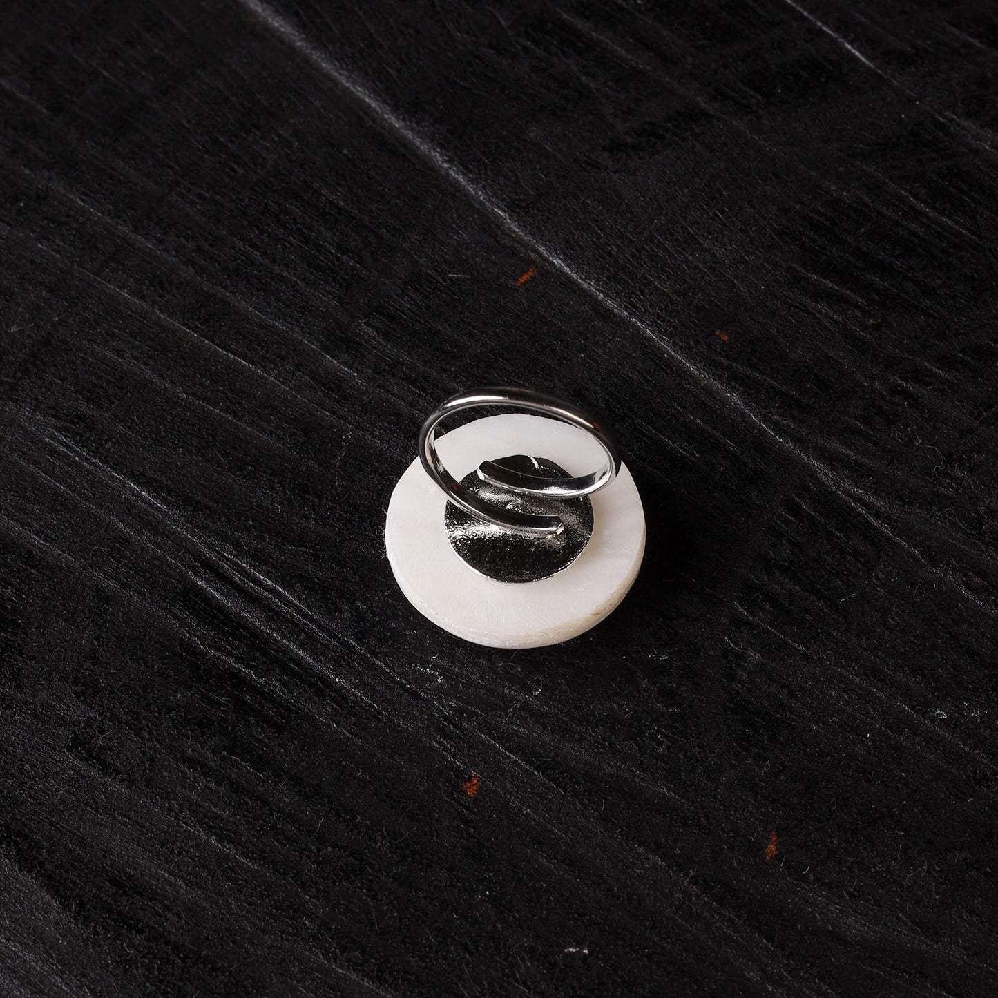 White - handcrafted seashell ring (adjustable) 24