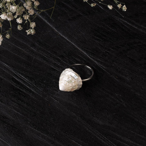 Handcrafted seashell ring (adjustable) 26