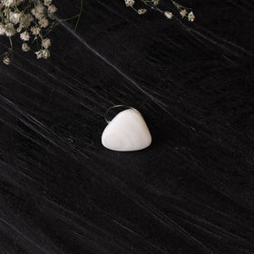 White - handcrafted seashell ring (adjustable) 27