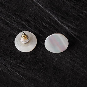 White - handcrafted seashell stud earrings 48